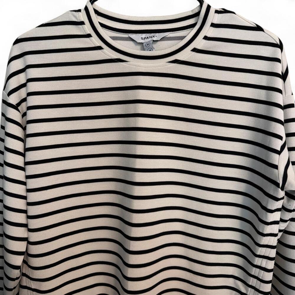 SPANX AirEssentials - Women's Crewneck Long Sleeve Top - Size Medium